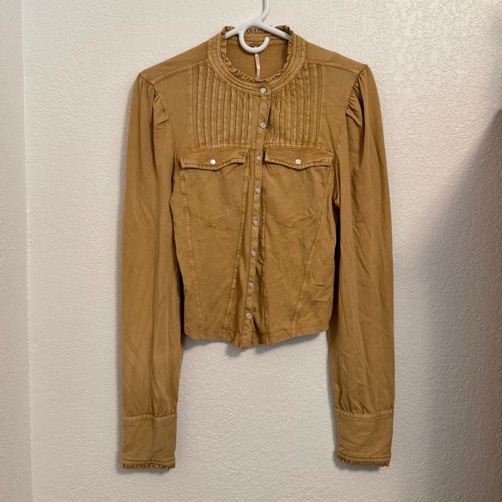 Free People NWT Tan Long Sleeved Western Style Top Ivory Snap Buttons Size L